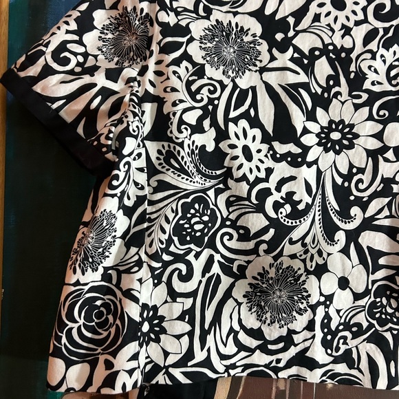 Studio I Monochrome Floral Jacket 14 - Picture 4 of 16